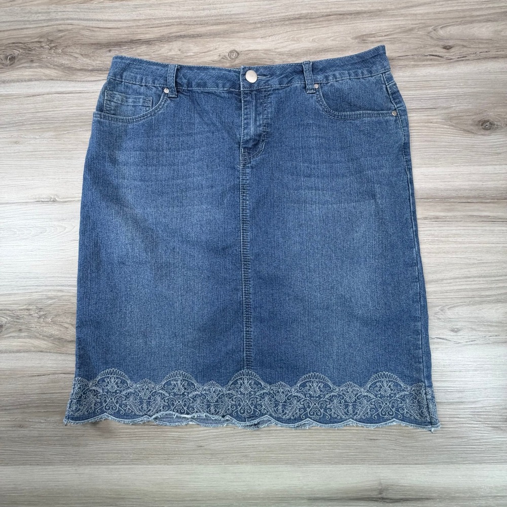 Blue Identity Denim Skirt‎ Women Size 10 Embroidered Lace Hem Knee Length